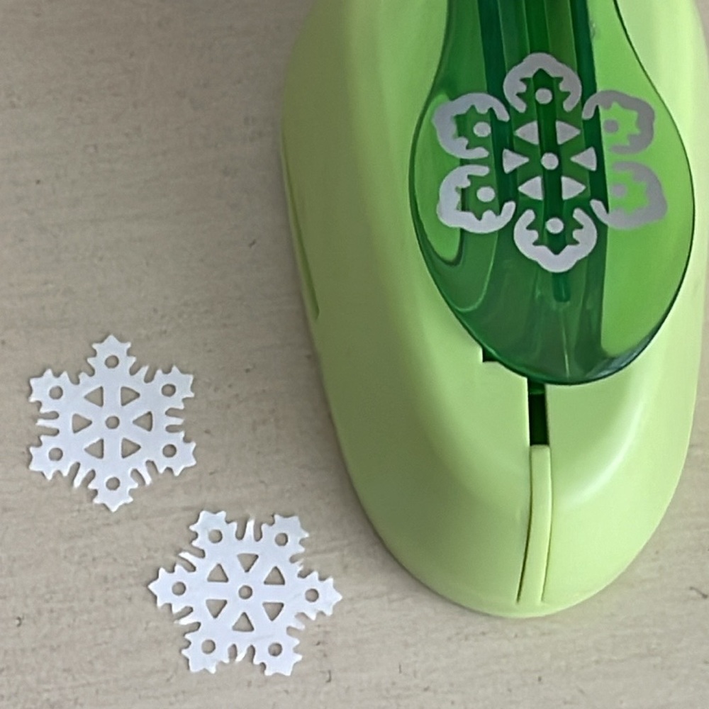 SNOWFLAKE ❄️ PUNCHER